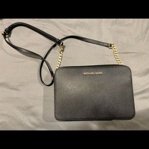 Michael Michael Kors Jet Set Large Crossbody Bag